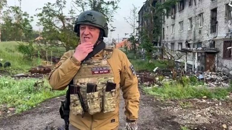 Guerre en Ukraine : l'armée russe recule dans le sud et l'est, selon le patron de Wagner