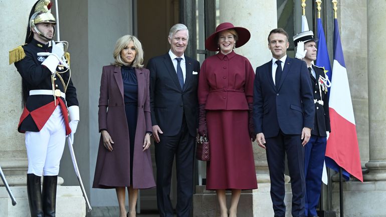 France : le roi Philippe et la reine Mathilde accueillis à l'Arc de Triomphe par le couple Macron