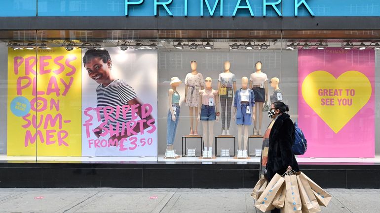 Fast fashion: Primark promet des vêtements moins polluants d'ici 2030