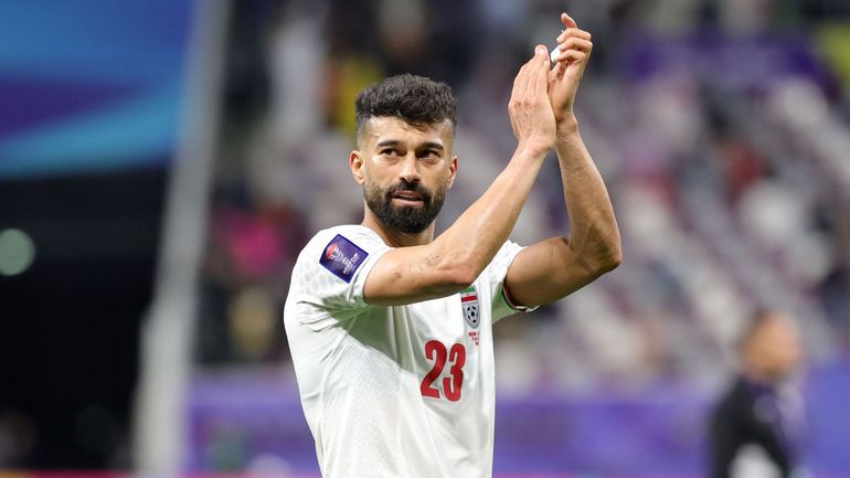 Le footballeur iranien Ramin Rezaeian convoqué pour avoir enlacé une supportrice