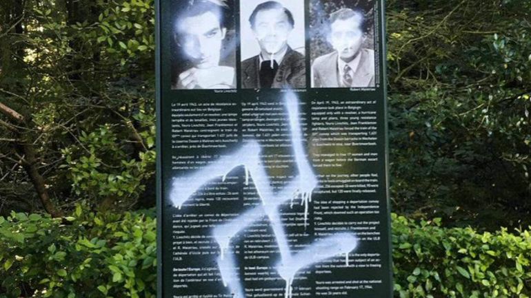 Bruxelles : une croix gammée taguée sur le visage des attaquants du 20e convoi, 