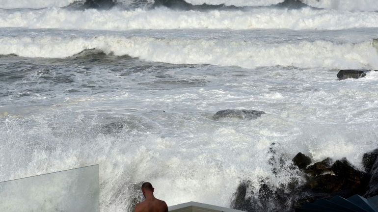 Australie : une plage de Sydney engloutie par des vagues immenses