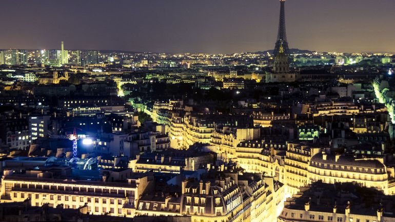 Crise énergétique : Paris va éteindre plus tôt l'éclairage de ses monuments