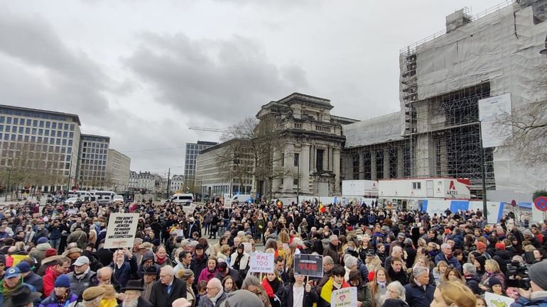Plusieurs milliers de personnes dans les rues de Bruxelles pour la marche contre l'antisémitisme