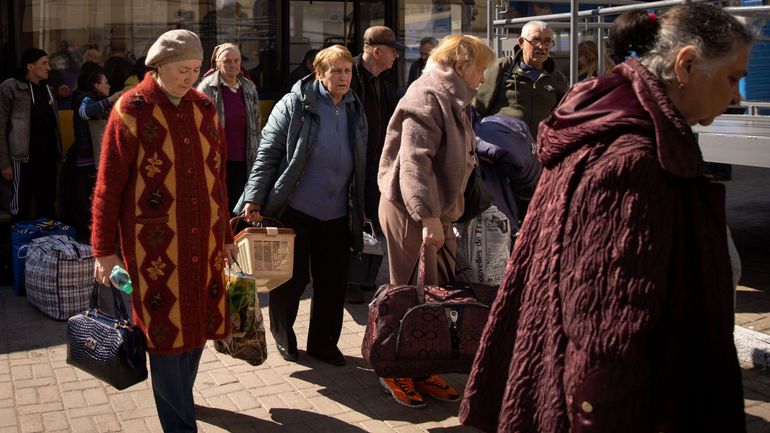Guerre en Ukraine : l'évacuation des enfants, femmes et personnes âgées d'Azovstal est terminée, selon Kiev