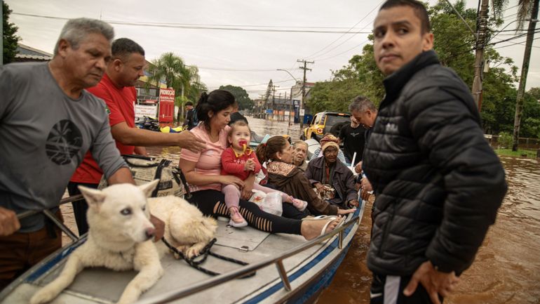 Inondations au Brésil : 70.000 personnes ont quitté leur maison, une soixantaine de morts