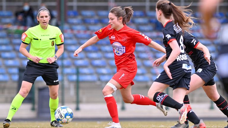 Super League : Kenza Vrithof de gardienne au Standard à attaquante au White Star