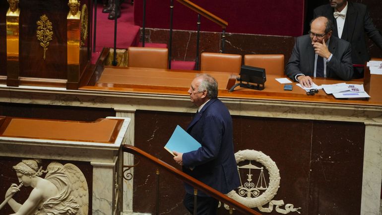 Crise politique en France : l'Assemblée nationale renverse le gouvernement de François Bayrou lors d'un vote de confiance