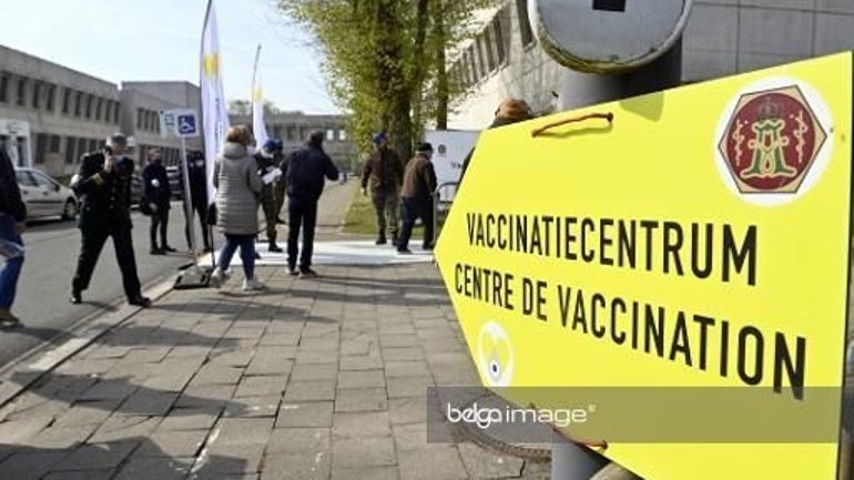 Seulement 56% des Bruxellois ont reçu leur première dose