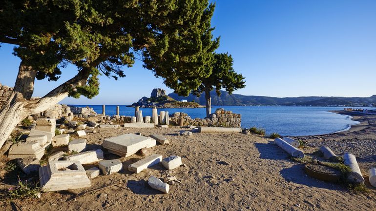 Feux de forêt en Grèce : une centaine de Belges évacués temporairement de leur hôtel sur l'île de Kos