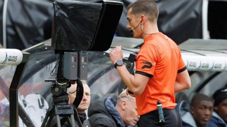 referee Jonathan Lardot pictured watching a scene on the VAR video assistant referee screen during a soccer match between Cercle Brugge KSV and Club Brugge KV, Sunday 18 February 2024 in Brugge, on day 26 of the 'Jupiler Pro League' first division of the