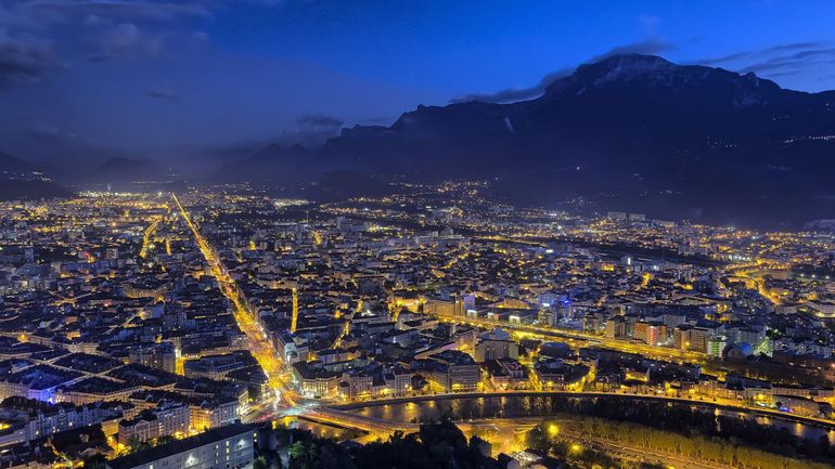 France : une explosion dans un bar à Grenoble cause douze blessés dont deux graves