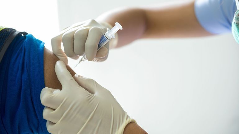 Les CPAS bruxellois favorable à l'obligation vaccinale pour les prestataires de soins