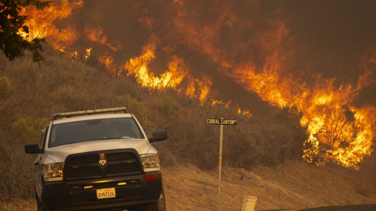 Feux de forêts en Californie : nouvelles évacuations près de Santa Barbara