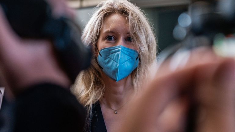 La sélection du jury commence dans le procès pour fraude de la fondatrice de Theranos