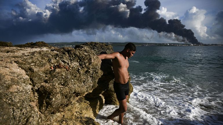 L'incendie d'un dépôt pétrolier à Cuba n'est pas encore sous contrôle