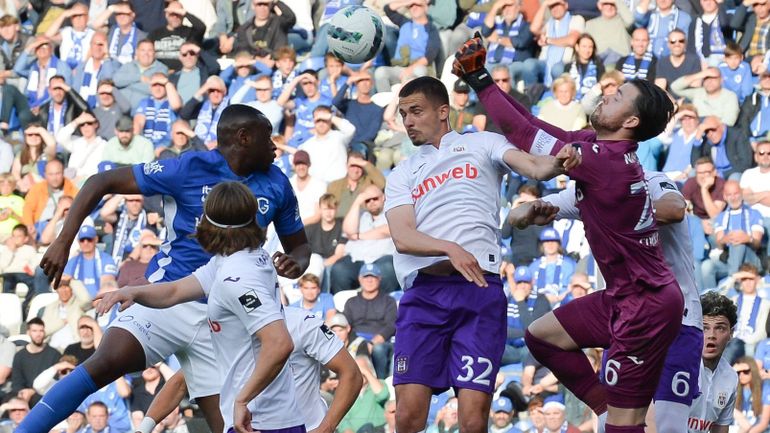Anderlecht s'incline à Genk, pour sa dernière sortie de la saison