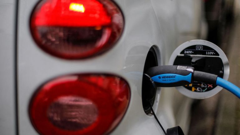 La Flandre envisage d'imposer la voiture électrique dès 2027