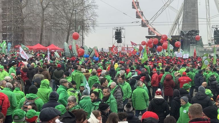 Les syndicats CSC et FGTB annoncent une grève générale le 31 mars