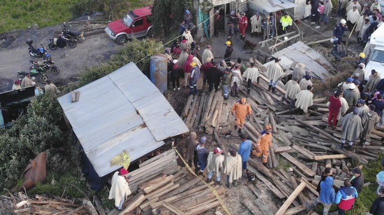 Colombie : neuf personnes bloquées dans une mine après un éboulement