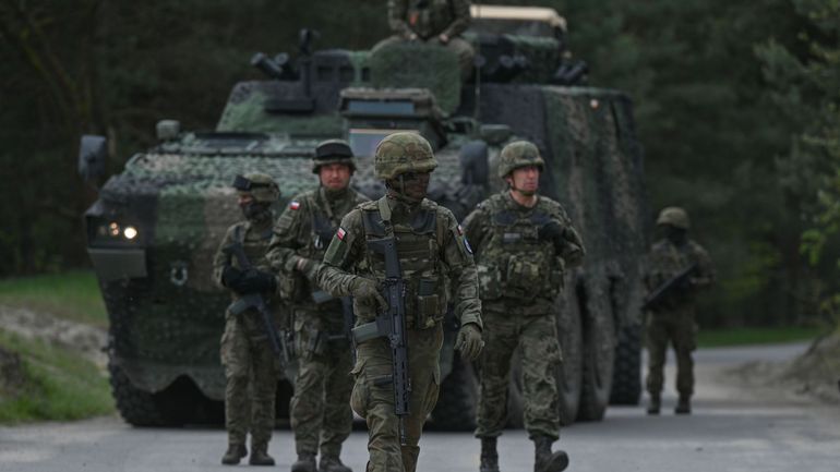 Guerre en Ukraine : la Pologne renforce ses effectifs à la frontière avec la Biélorussie