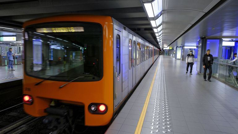 La circulation du métro bruxellois interrompue à Beekkant durant ce long week-end de l'Armistice