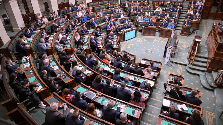 Pension, indemnités de sortie... : les privilèges des parlementaires fédéraux que l'Arizona veut 