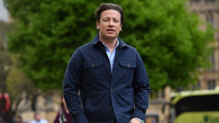 Royaume-Uni : le célèbre chef Jamie Oliver appelle à retrouver 22 tonnes de cheddar de luxe dérobé par des escrocs