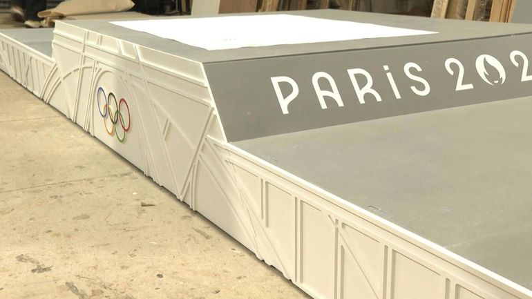 JO de Paris : un podium en plastique recyclé évoquant la tour Eiffel