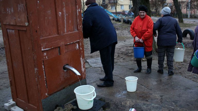 Guerre en Ukraine : l'UE dénonce le fait que la Russie coupe l'accès à l'eau à Marioupol
