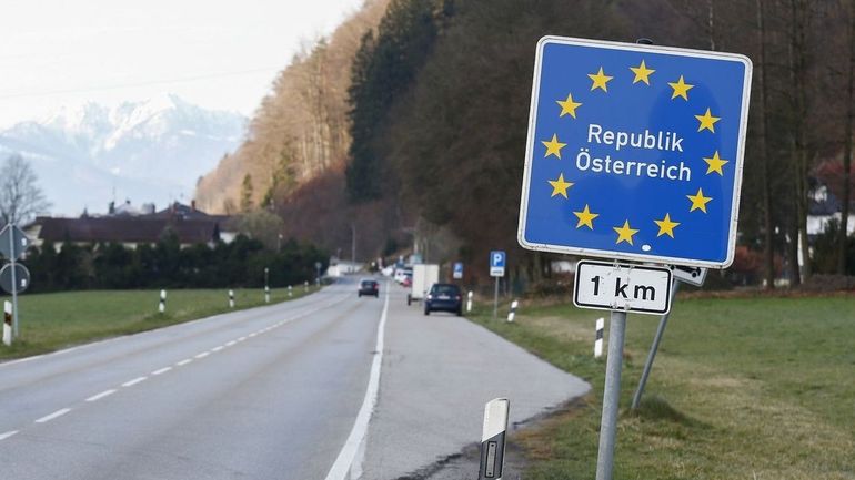 L'Autriche reconfinée rouvrira lundi, sauf pour les non-vaccinés