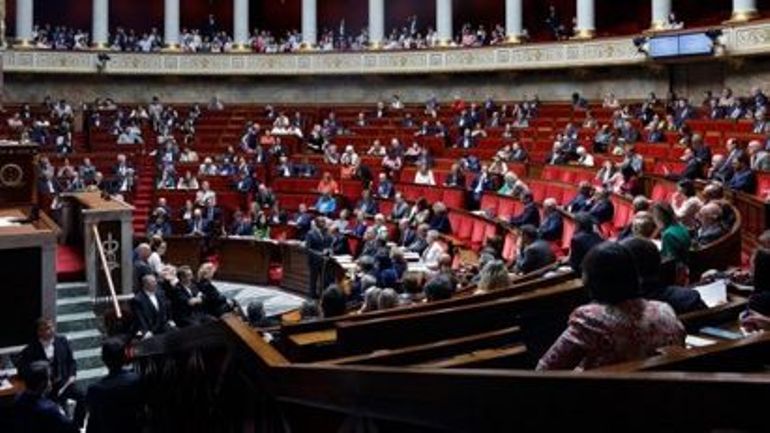 Le Parlement français adopte une loi 