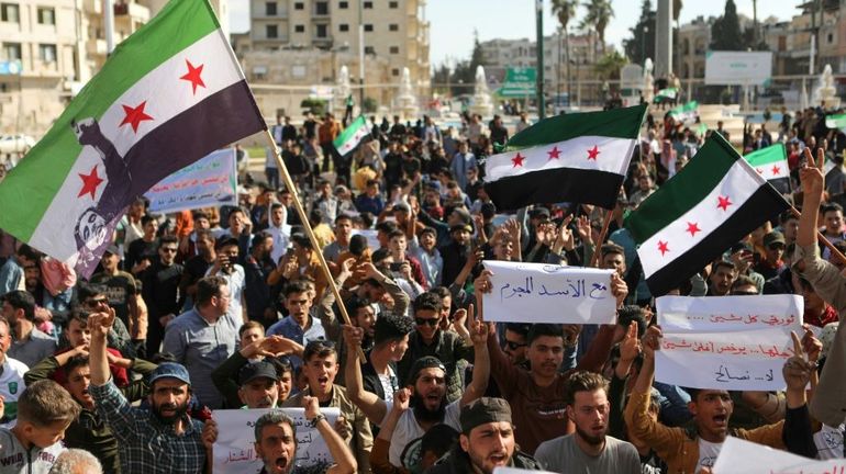 Syrie : des centaines de manifestants contre la 