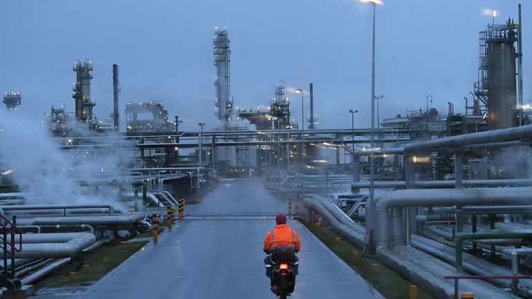 TotalEnergies obtient un permis pour sa raffinerie à Anvers, mais pour deux ans seulement