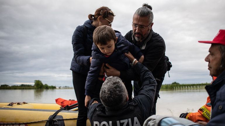 Italie : de nouveaux villages évacués à cause des inondations, au moins neuf morts à déplorer
