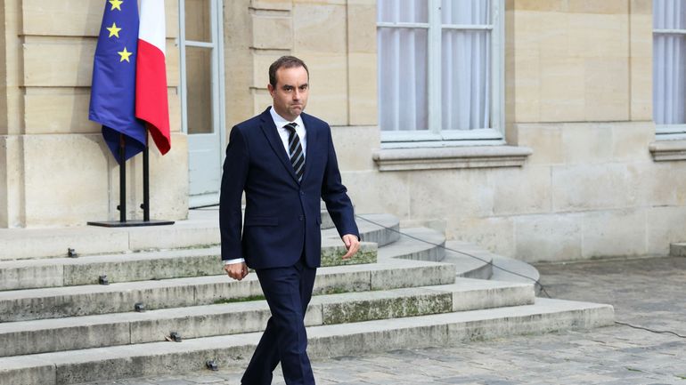 France : le Premier ministre Sébastien Lecornu a présenté sa démission quelques heures après la présentation d'une partie de son gouvernement