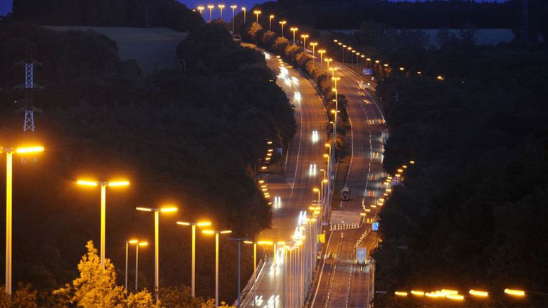 Économies d'énergie : autoroutes allumées ou éteintes ?