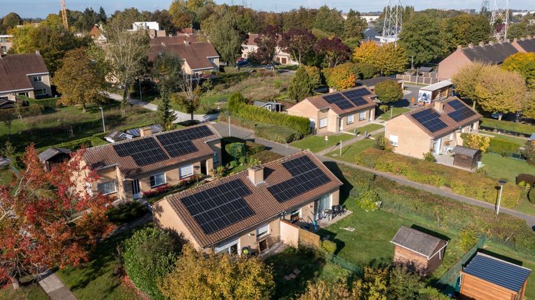 Une indemnisation d'environ 55 euros pour les propriétaires de panneaux photovoltaïques confrontés à des problèmes de tension sur le réseau