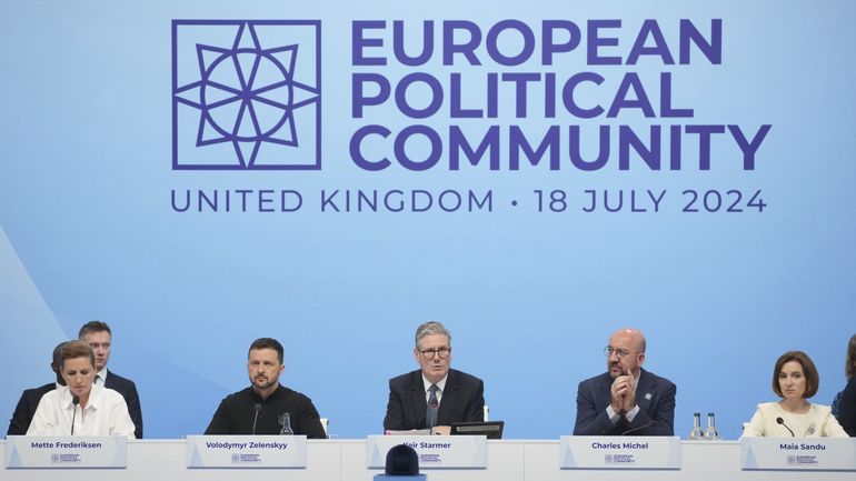 Zelensky au Royaume-Uni pour un sommet européen et rencontrer le Premier ministre Starmer