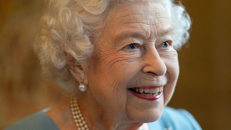 La reine annule sa première grande sortie publique depuis des mois