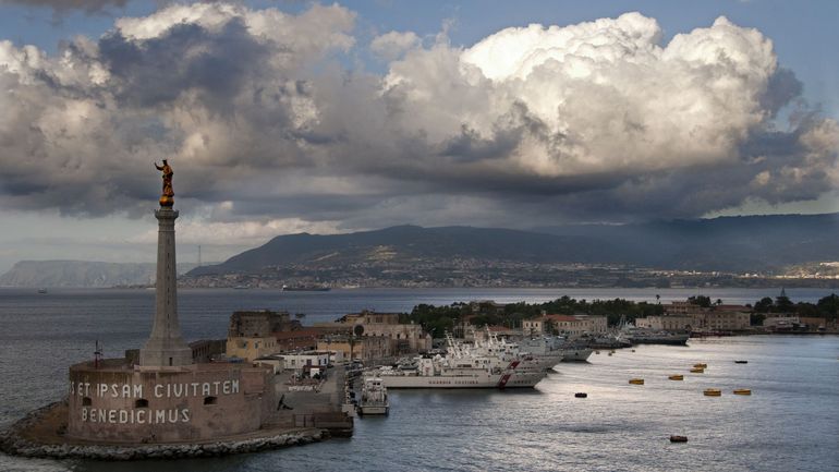 Italie : en Sicile, l'équivalent d'un mois de pluie tombe en quatre heures dans la région de Messine et provoque des inondations