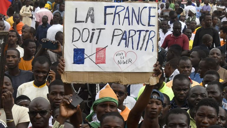 Niger : près de 30.000 partisans du coup d'État militaire dans un stade de Niamey