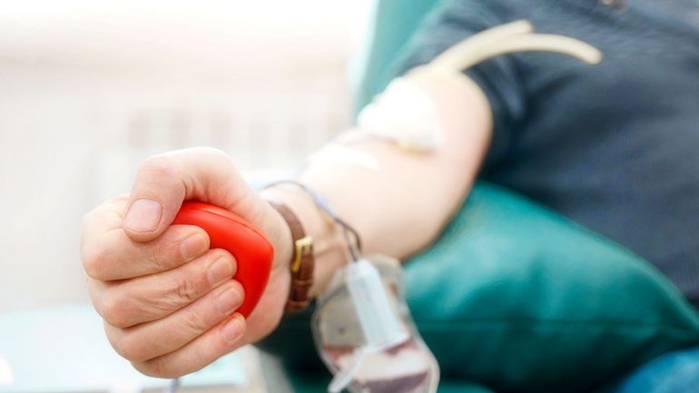 Dons de sang: le nombre de donneurs diminue pendant les fêtes, mais pas les besoins