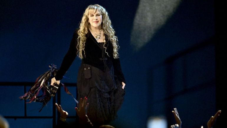 42 ans après : Stevie Nicks réinterprète un classique de Fleetwood Mac