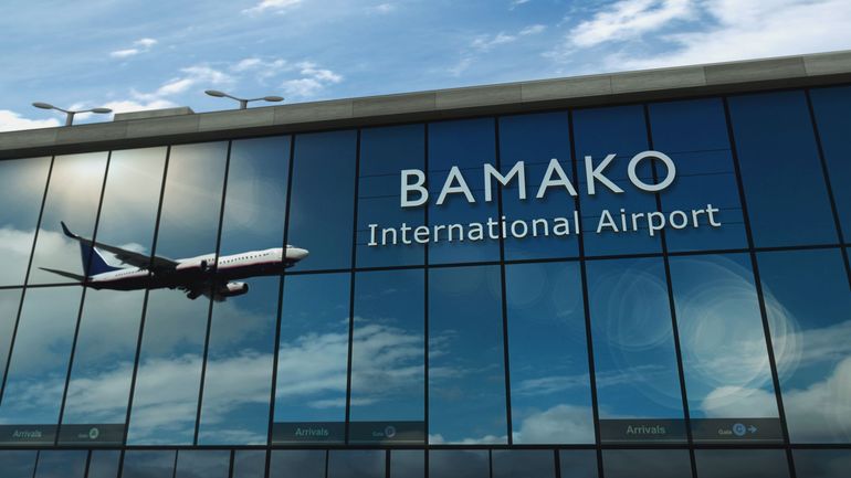 Mali : combats en cours près de l'aéroport de Bamako (sources sécuritaire et aéroportuaire)