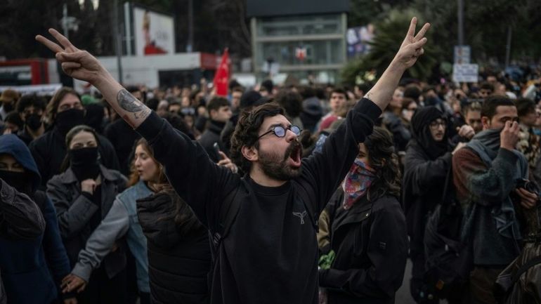 Avocats, journalistes, manifestants : la Turquie durcit la répression