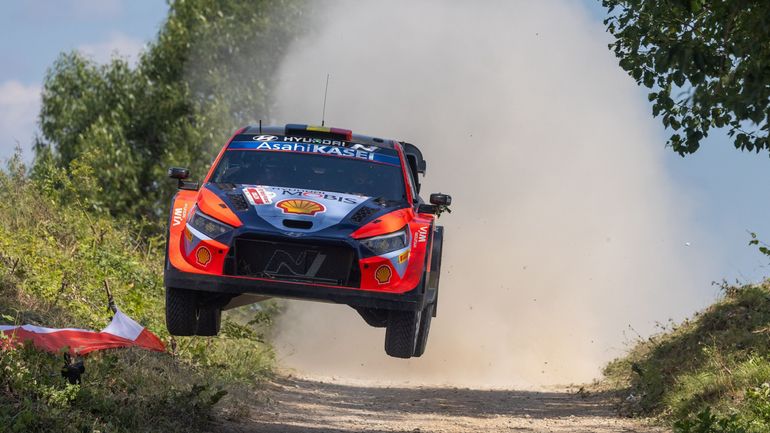 Direct vidéo - WRC Pologne : Rovanpera prend la tête, Neuville remonte 6e