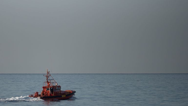 24 migrants disparus et un mort au large des Canaries, selon les garde-côtes