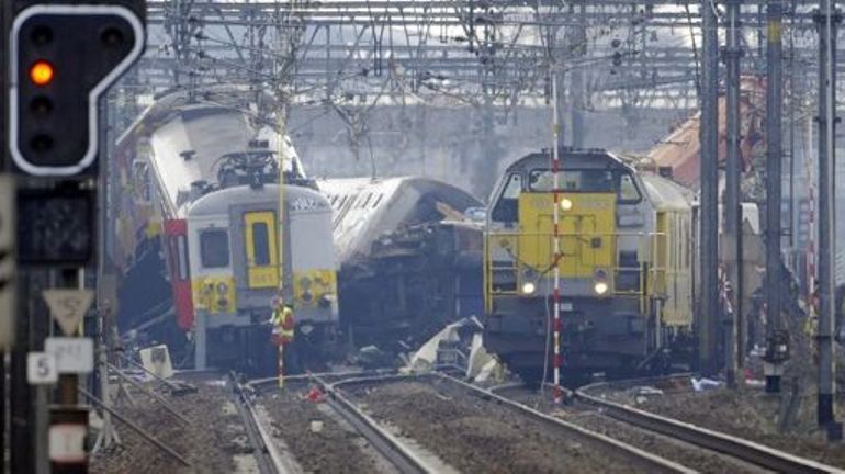 Catastrophe ferroviaire Buizingen : un hommage rendu aux victimes de la catastrophe de Buizingen, quinze ans plus tard