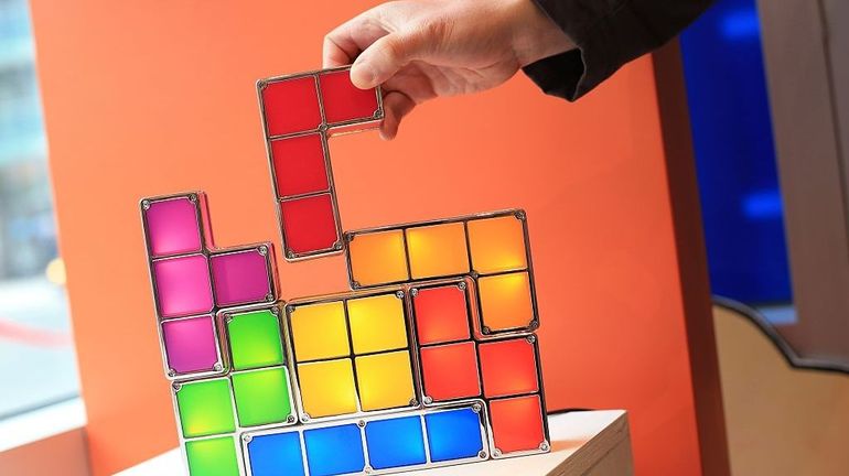 Record et petits blocs : un adolescent américain devient le premier joueur à battre le jeu vidéo Tetris